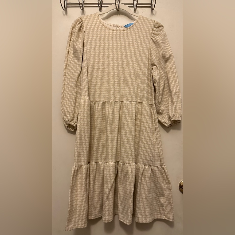 Cream Long sleeve dress